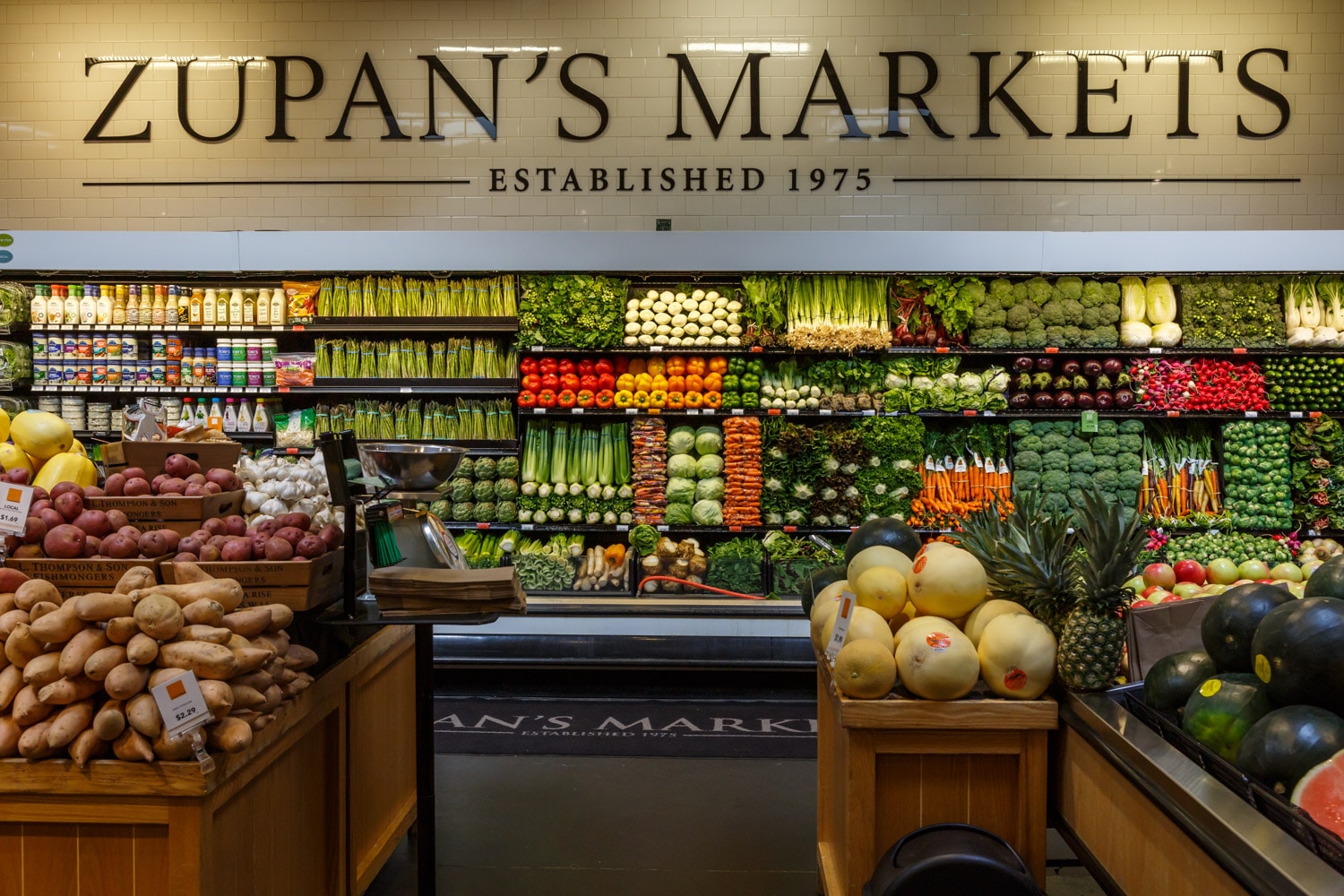 fresh produce at Zupan's Burnside location