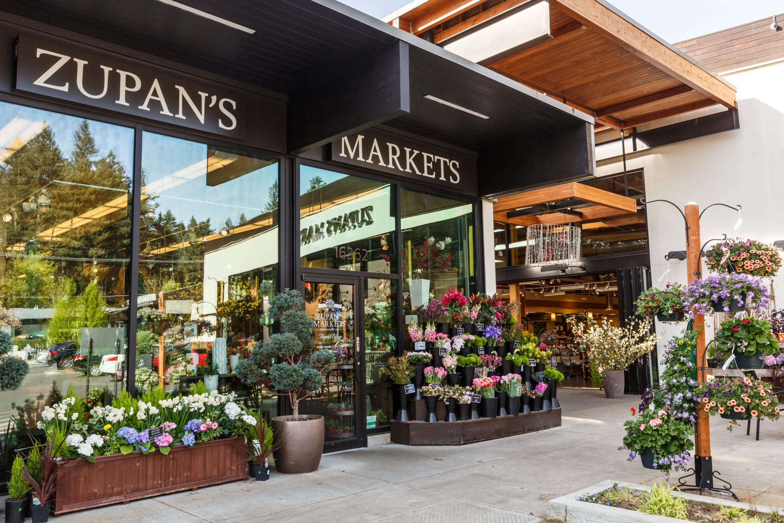 exterior of Zupan's in Lake Grove