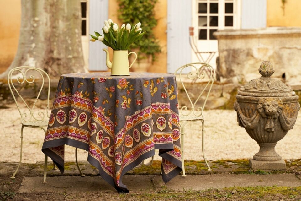 Couleur Nature linen over a courtyard table