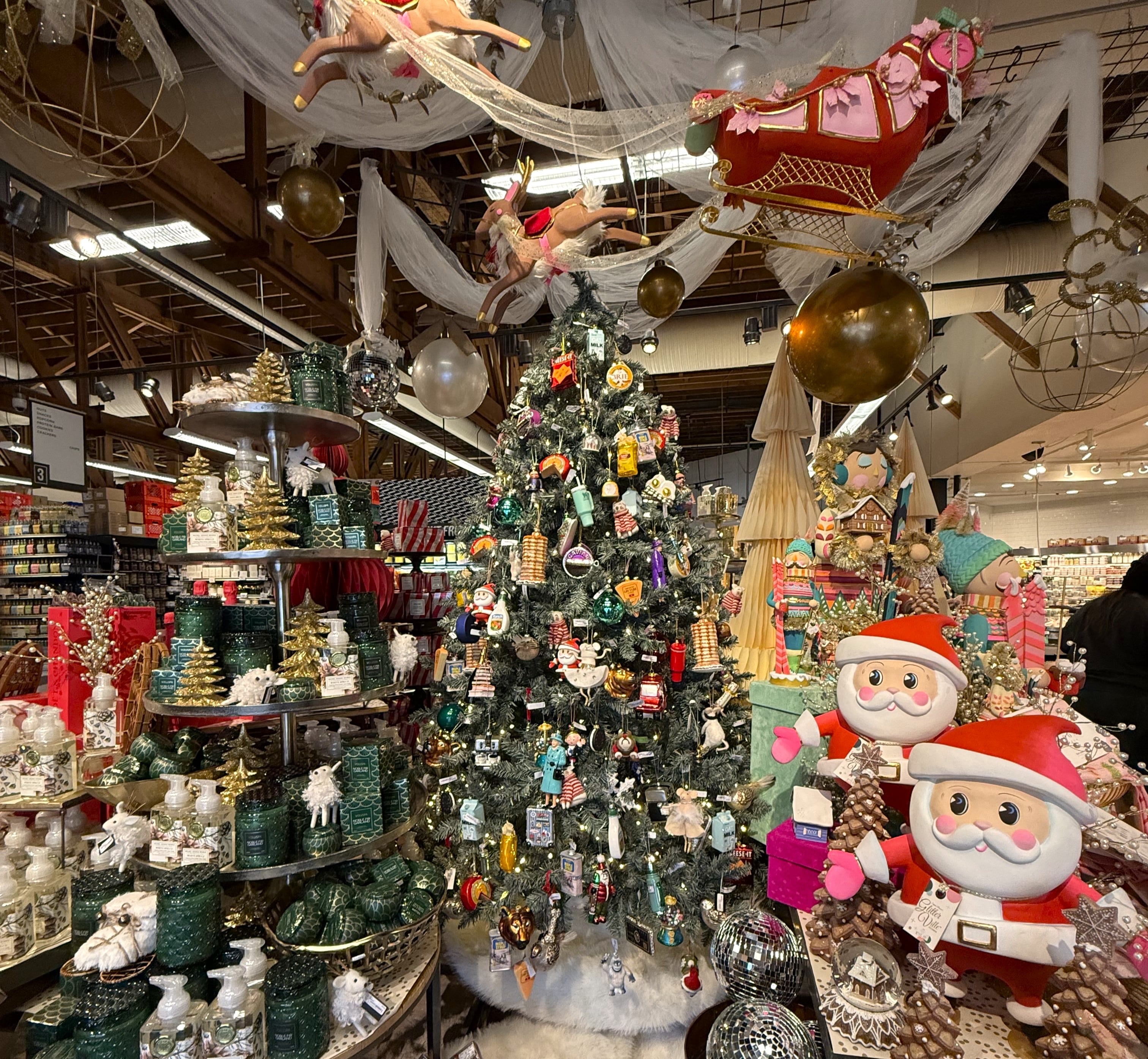 Holiday-Display-2025.jpg