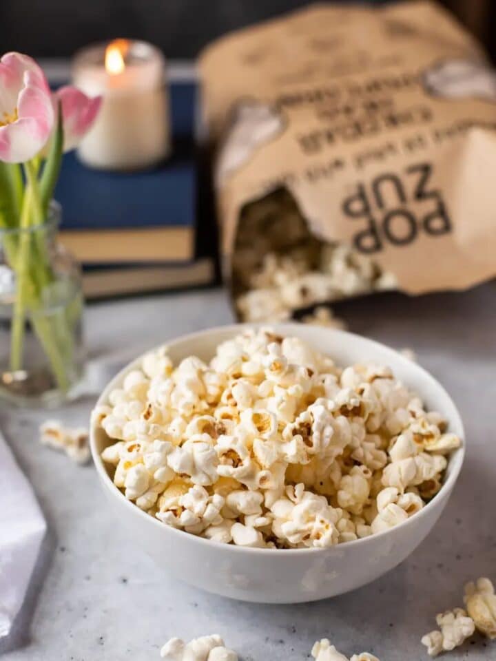 Popzup Popcorn in a bowl